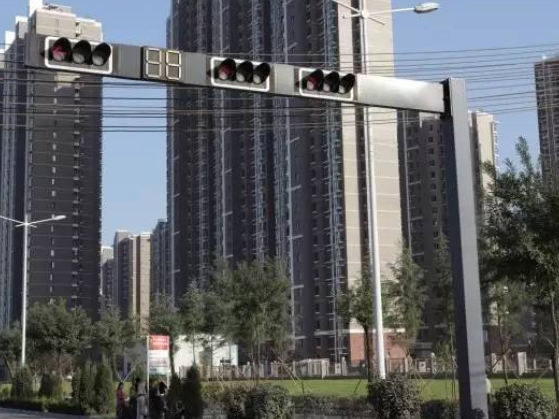 ��ͨ�źŵƸ˼�